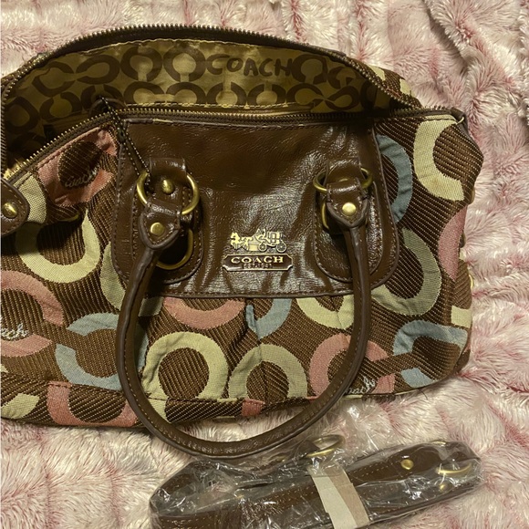 Handbags - COACH bag with shoulder strap